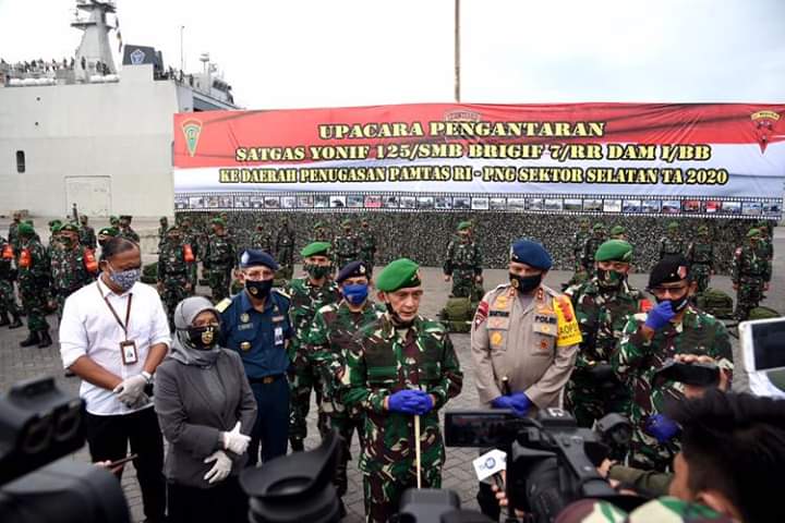 Apel Pelepasan Pasukan Yonif 125/Simbisa, Brigif 7/RR di Dermaga Umum Pelabuhan Belawan