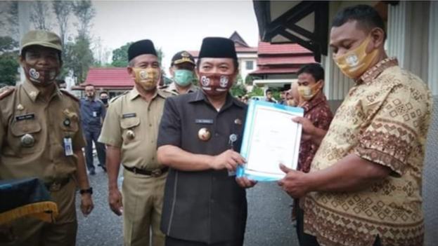 Bupati Al Haris serahkan sertifikat CPIB kepada UPR