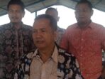 Dirut PDAM Tirta Muaro Jambi, Budi Mulia bersama tim.(Foto:Raden Hasan Efendi)