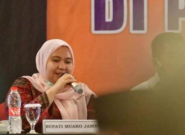 Bupati Masnah saat mengikuti rapat bersama Kementerian ATR