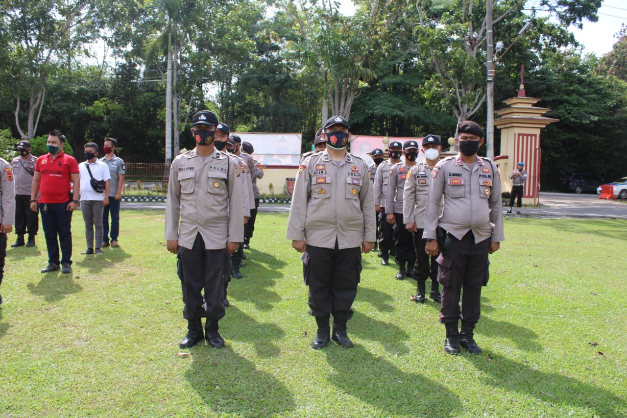 Personel Polres Muaro Jambi saat mengikuti apel PLB di Lapangan Mapolres Muaro Jambi.