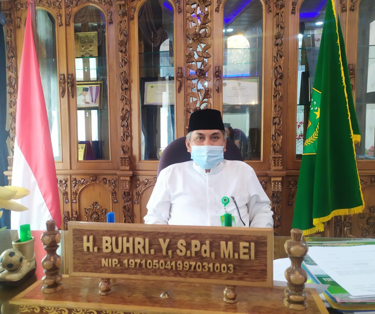 Kepala Kantor Kementerian Agama (kemenag) Muaro Jambi H.Buhri Y