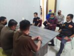 Perwakilan LMPP Muaro Jambi diterima Kasi Intel Kejari Muaro Jambi.(Foto:Raden Hasan Efendi).
