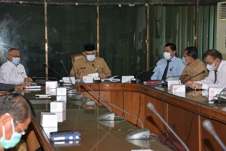 Sekretaris Daerah (Sekda) Provinsi Jambi H.Sudirman,SH,MH pimpin rapat persiapan TPID Award