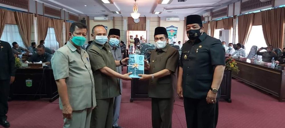 Wako AJB Wako AJB Serahkan Pengantar LKPJ 2020.