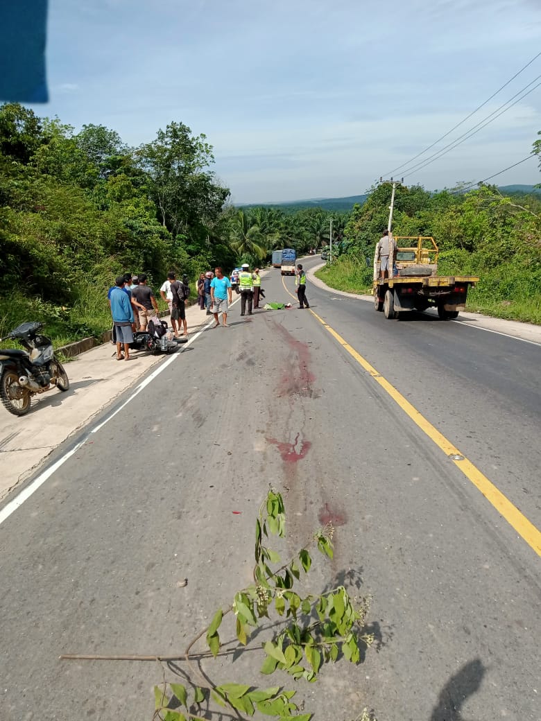 TKP Laka maut di KM 57 Muaro Jambi.