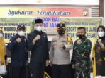 Ketua DPRD Muaro Jambi, Yuli Setia Bhakti berfoto bersama