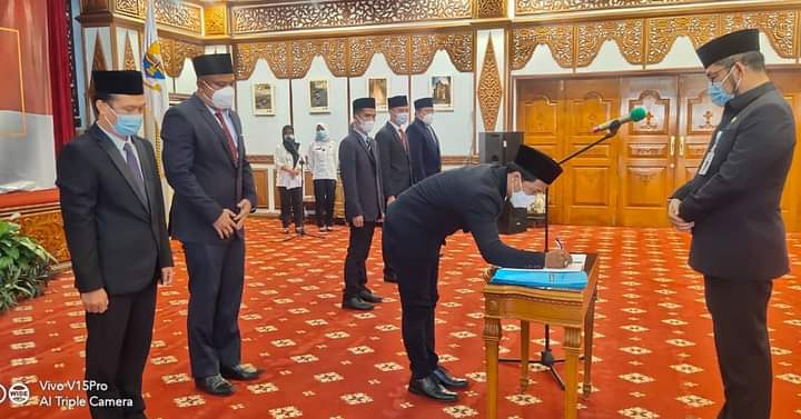 Sekda Sudirman lantik komisioner KPID Provinsi Jambi.