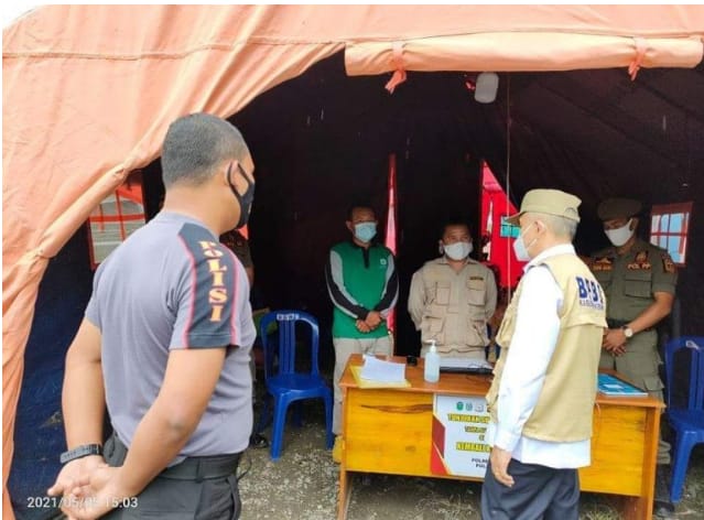 Bupati Adirozal pantau pos pemeriksaan di Telun Berasap