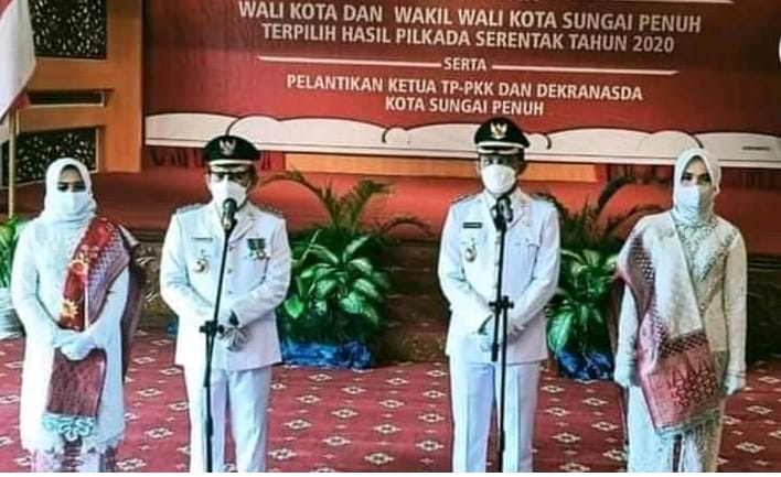 Wali Kota dan Wakil Wali Kota Sungai Penuh Dilantik