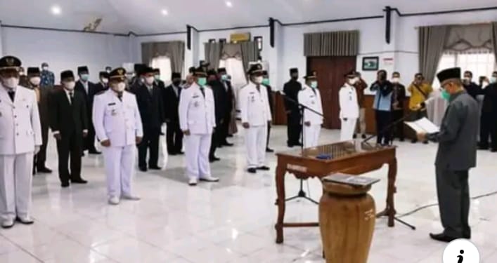 Pelantikan pejabat eselon III dan IV dalam lingkup Pemkab Kerinci.