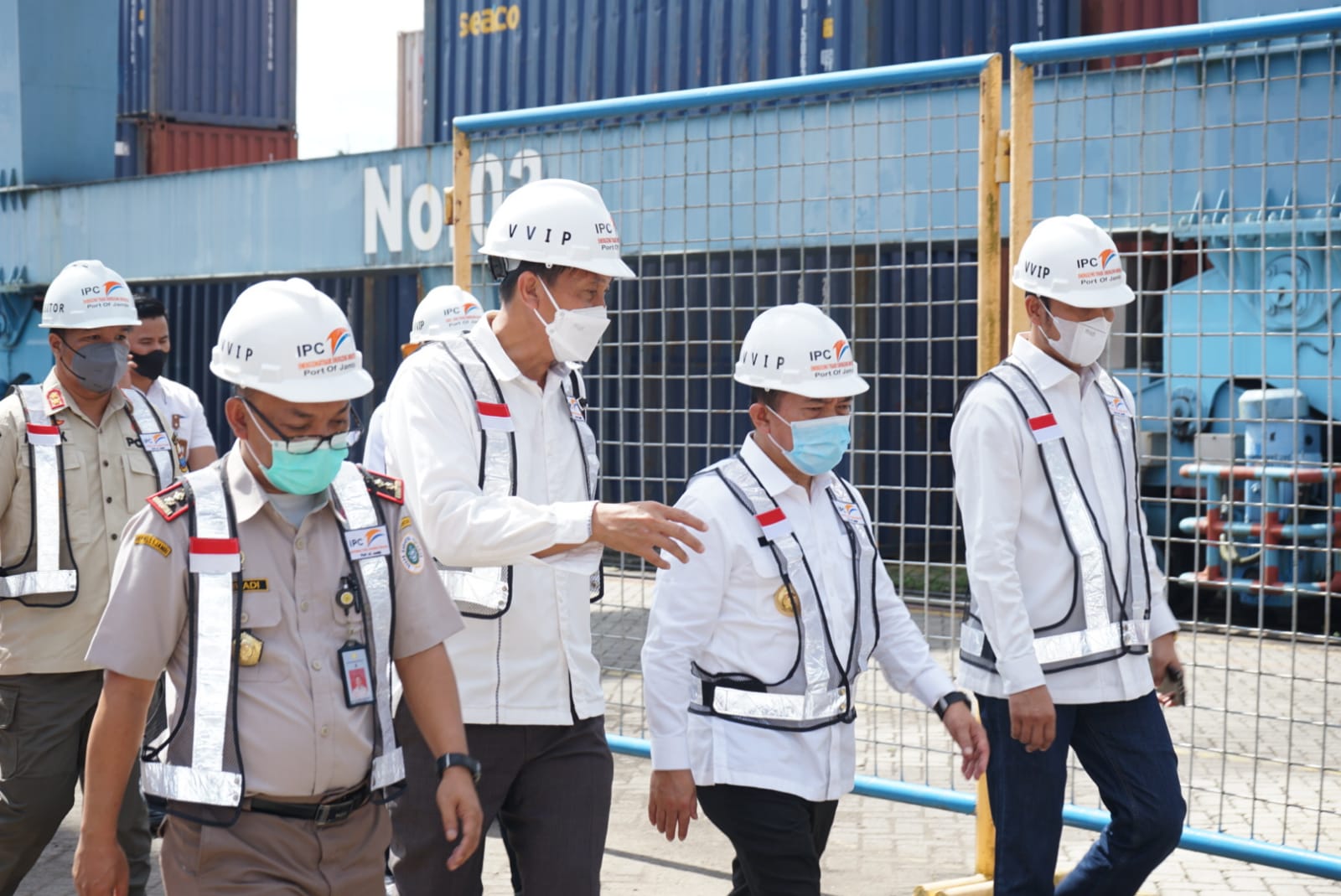 Gubernur Jambi H. Al Haris saat melepas ekspor komoditas pertanian Provinsi Jambi di Pelabuhan Talang Duku Pelindo 2.