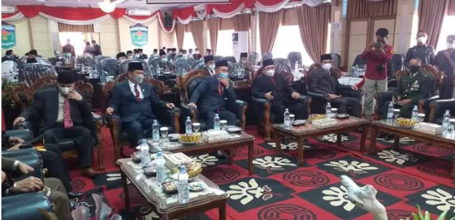 Rapat paripurna mendengarkan pidato kenegaraan di DPRD Sungai Penuh.