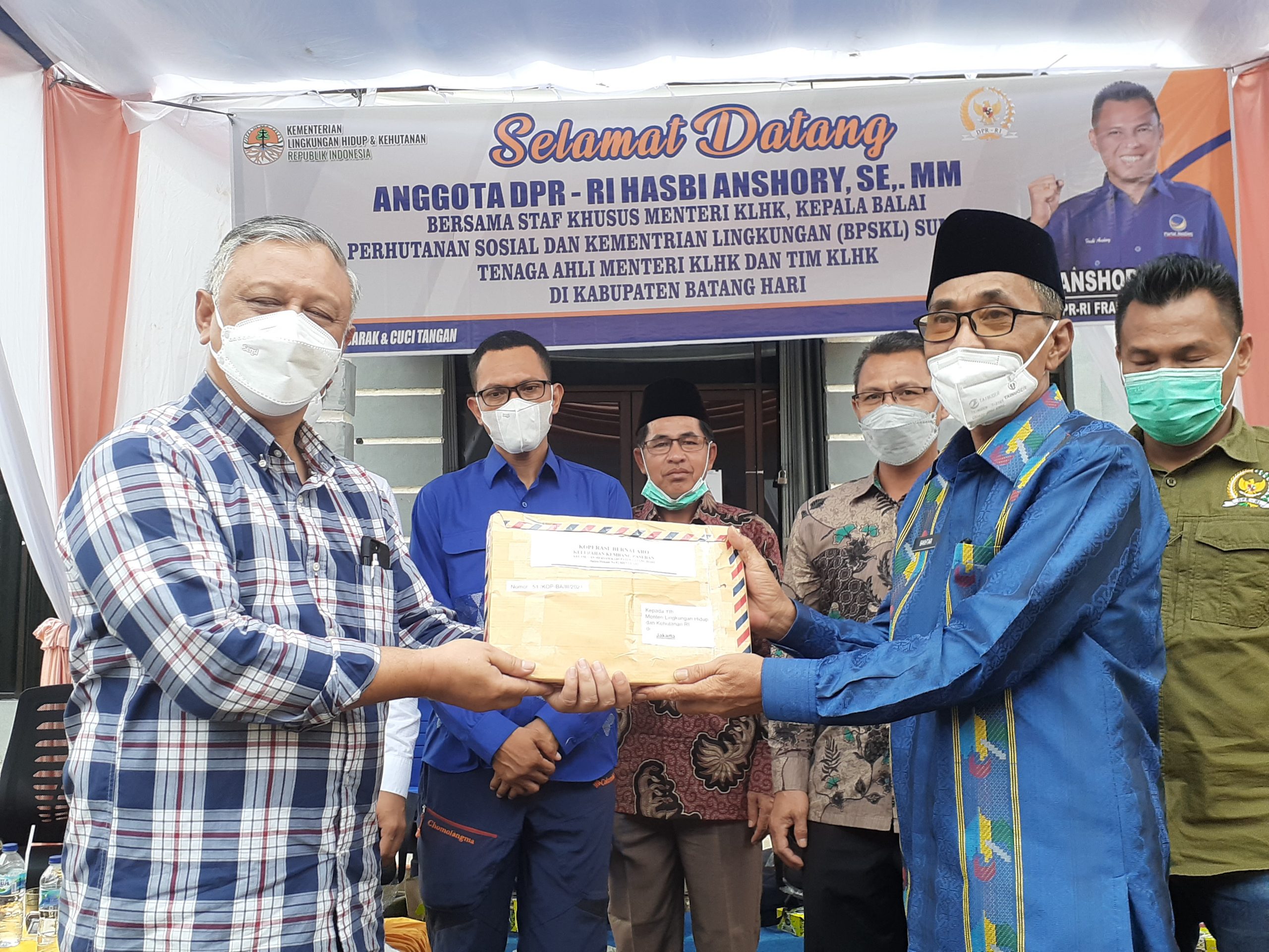 Wabup Batanghari saat menyambut Kunker Anggota DPR RI dan Staf Ahli KLHK-BPSKL.