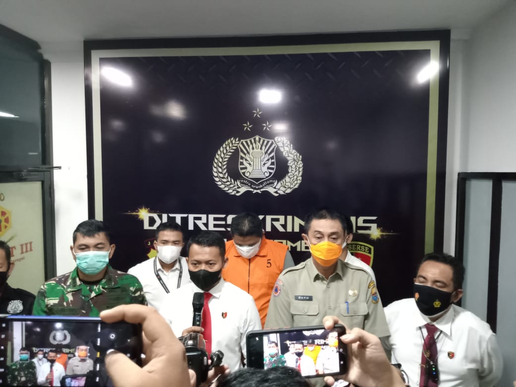 Direskrimsus Polda Jambi Kombes Pol. Sigit Dany Setiyono saat memberikan keterangan pers di Polda Jambi.(Foto:Ras/Jambipers.com).