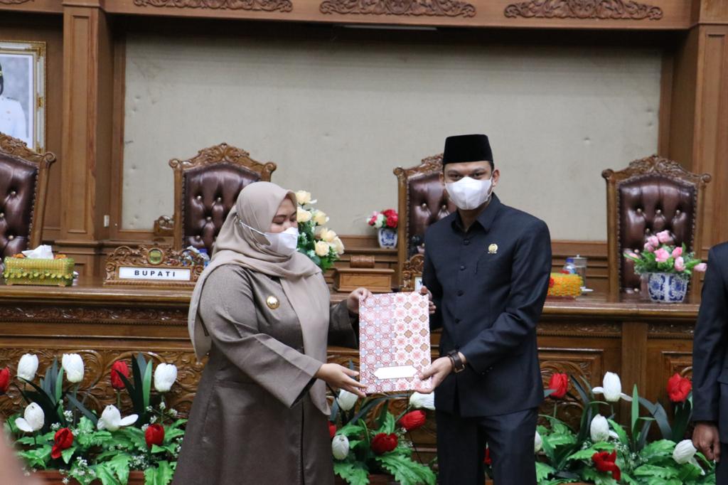 Paripurna penyampaian KUA-PPAS APBD Muaro Jambi TA 2022.