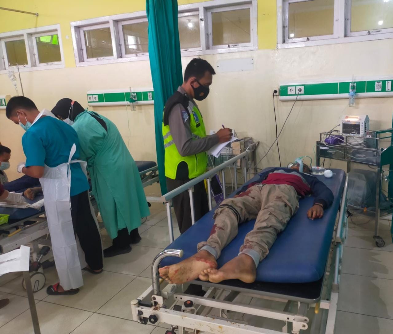 Foto korban laka lantas saat di bawa ke RS Ahmad Rifin Sengeti.