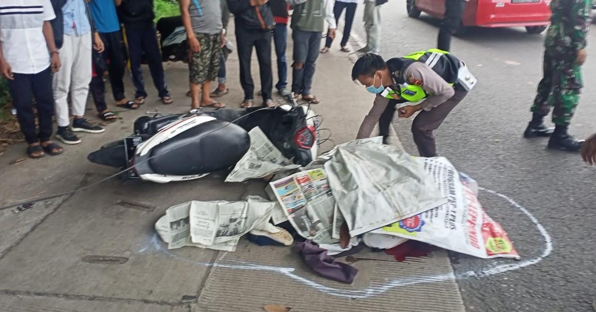 Foto kendaraan yang terlibat kecelakaan di Jalan Jambi – Bulian, Desa Mendalo Darat, Kecamatan Jambi Luar Kota, Kabupaten Muaro Jambi.