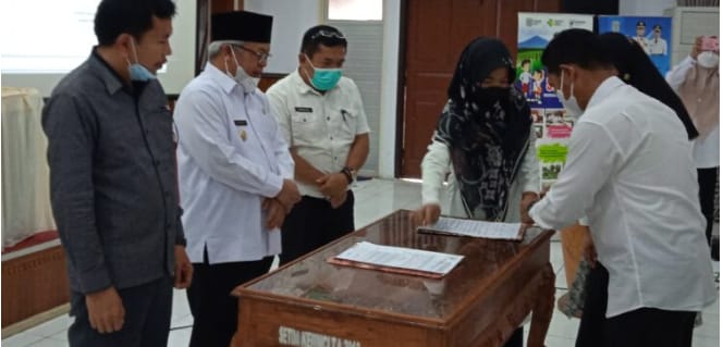 Wabup Kerinci Ami Taher membuka acara rembuk aksi percepatan penurunan stunting tahun 2021.