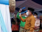 Gubernur Jambi bersama Bupati Kerinci membuka resmi Festival Kerinci ke-19. resmi
