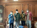 Wagub Jambi terima Kunker Kepala Kantor Pelayanan Pajak Pratama Pelayangan Jambi Sabandiyono di ruang kerjanya.