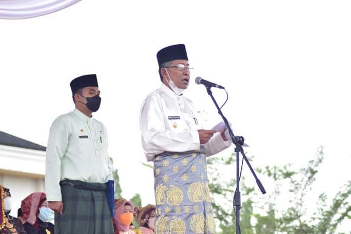 Wakil Gubernur Jambi, Drs.H.Abdullah Sani,M.Pd.I, pimpin upacara Peringatan Hari Ulang Tahun (HUT) ke 65 Provinsi Jambi Tahun 2022.