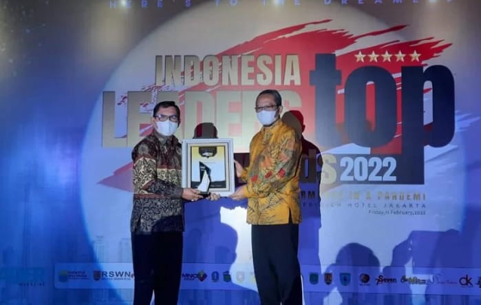 Wako Ahmadi saat menerima penghargaan sebagai Indonesia Top Leaders Awards 2022.