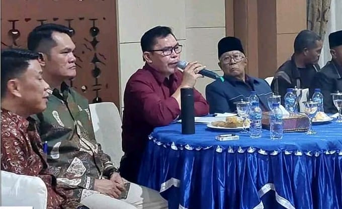 WhatsApp Image 2022-02-22 at 19.27.58 Wako Ahmadi - Wawako Antos berdialog dengan tokoh masyarakat Kumun Debai.