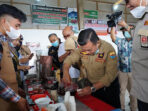 Al Haris saat melakukan Peninjauan Koperasi Kopi Alam Korintji (Alko) Sumatera Coffe di Desa Sungai Sikai.