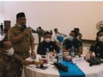 Sekda Kerinci Zainal Efendi sampaikan poin penting dalam Rapat Forum Koordinasi Pimpinan Daerah (Forkopimda) se-Provinsi Jambi.
