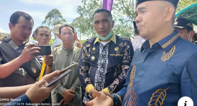 Bupati Kerinci Adirozal.