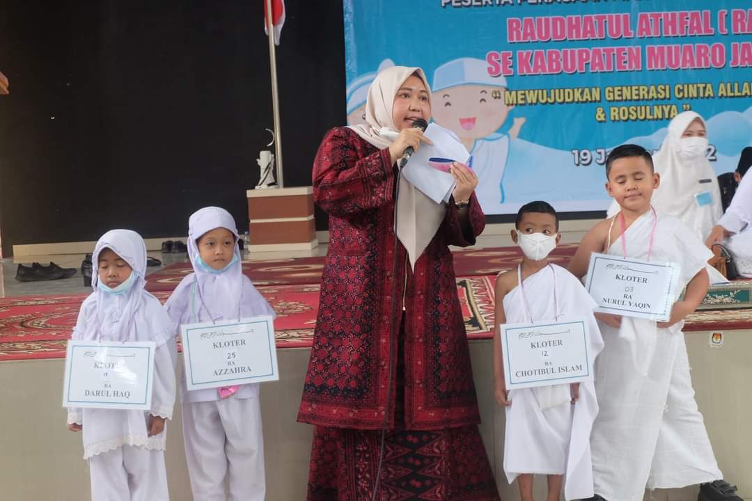 peragaan manasik haji Anak-anak Raudhatul Athfal (RA) se-Kabupaten Muaro Jambi