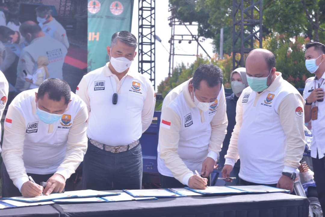 Kegiatan Pencanangan Gerakan Sungai Batang Hari Bersih tahun 2022.