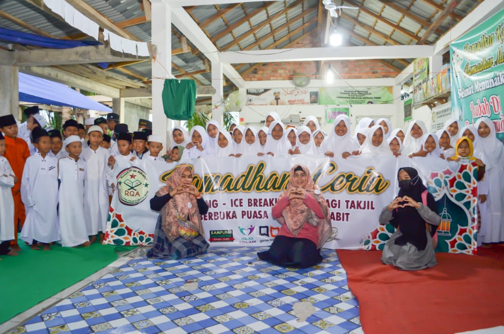 Kegiatan Ramadhan Ceria Rumah Qur'an Al-Karim (RQA) di Desa Simpang Limo, Sarang Burung, Jaluko, Muaro Jambi.(Foto:Bujangdek/Jambipers.com).