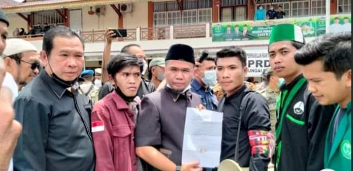 Ketua DPRD Kota Sungai Penuh H.Fajran