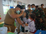 Kegiatan vaksinasi Covid-19 di SD 03 Senanung.