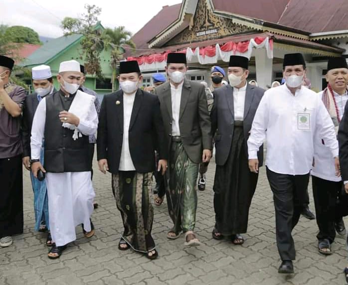 Wali Kota Sungai Penuh, Ahmadi Zubir