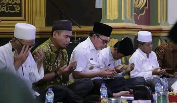 Ahmadi Zubir hadiri Tasyakuran Khotmil Al-Qur'an Hafidz dan Hafidzah 30 Juz se-Kecamatan Koto Baru.