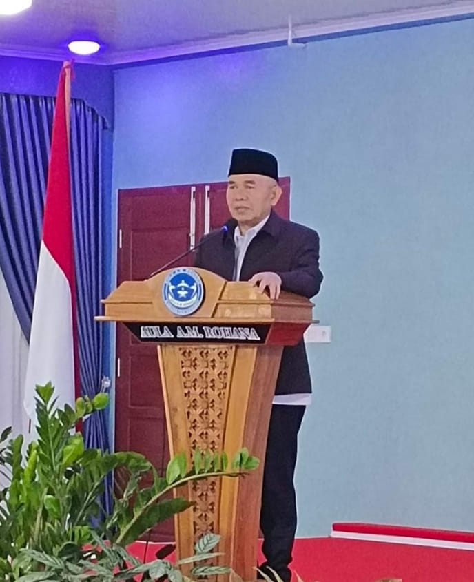 Bupati Kerinci Adirozal