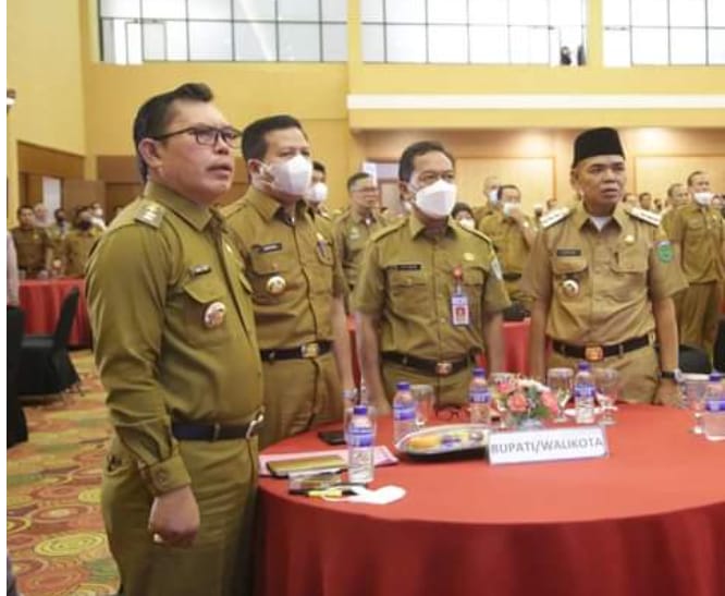 Wali Kota Sungai Penuh, Ahmadi Zubir