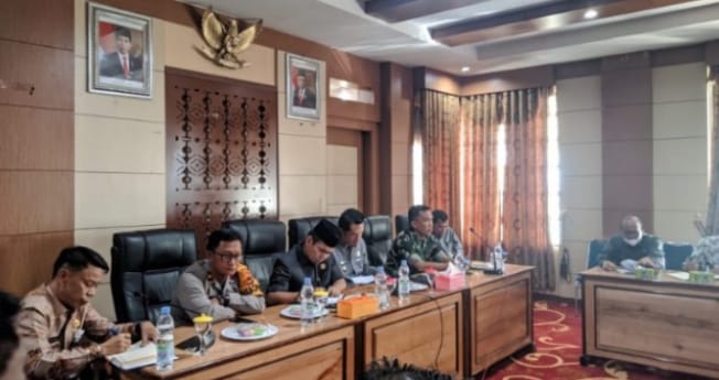 Rakor penanganan masalah sampah di Kota Sungai Penuh.