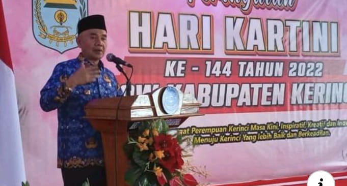 Bupati Kerinci DR. H. Adirozal, M.Si