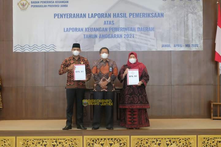 Ketua DPRD Muaro Jambi Yuli Setia Bhakti