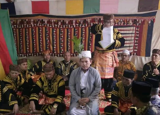 Wali Kota Sungai Penuh, Ahmadi Zubir