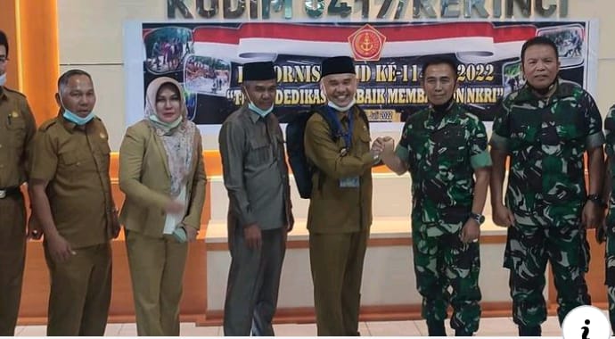 Bupati Kerinci Dr.H.Adirozal,M.Si