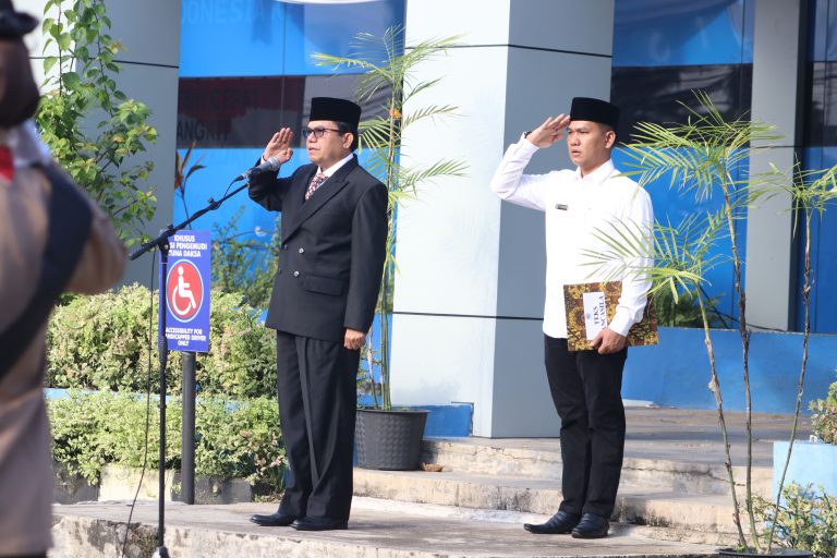 Rektor Universitas Islam Negeri Sulthan Thaha Saifuddin Jambi, Prof. Dr. H. Su’aidi MA Ph.D.