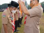 Ketua Kwarnas Gerakan Pramuka, Komjen Pol (Purn) Drs.Budi Waseso menyematkan penghargaan Lencana Melati kepada Wakil Gubernur Jambi Drs.H.Abdullah Sani,M.Pd.I.