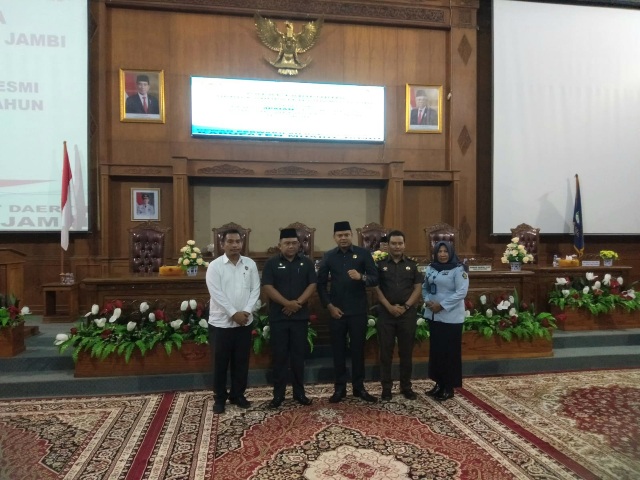 Ketua DPRD Yuli Setia Bakti