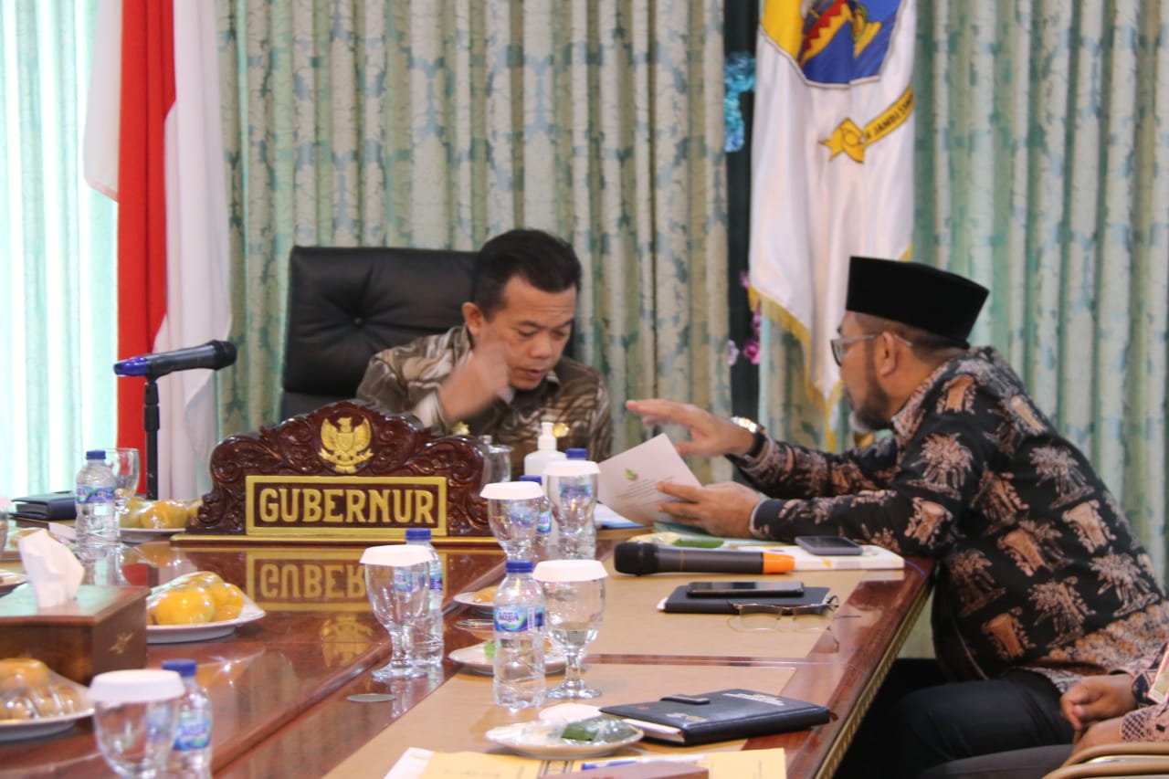 Gubernur Jambi Dr.H.Al Haris