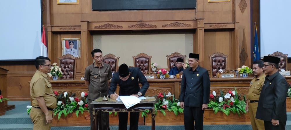 paripurna pengesahan APBD-P 2022.